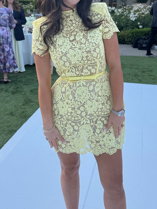 NADINE MERABI Dresses & Skirts - NADINE MERABI Pale Yellow Lace Mini Dress with Belt